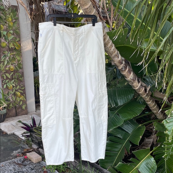 Citizens of humanity, wide barrel leg cargo white jeans - Picture 3 of 8